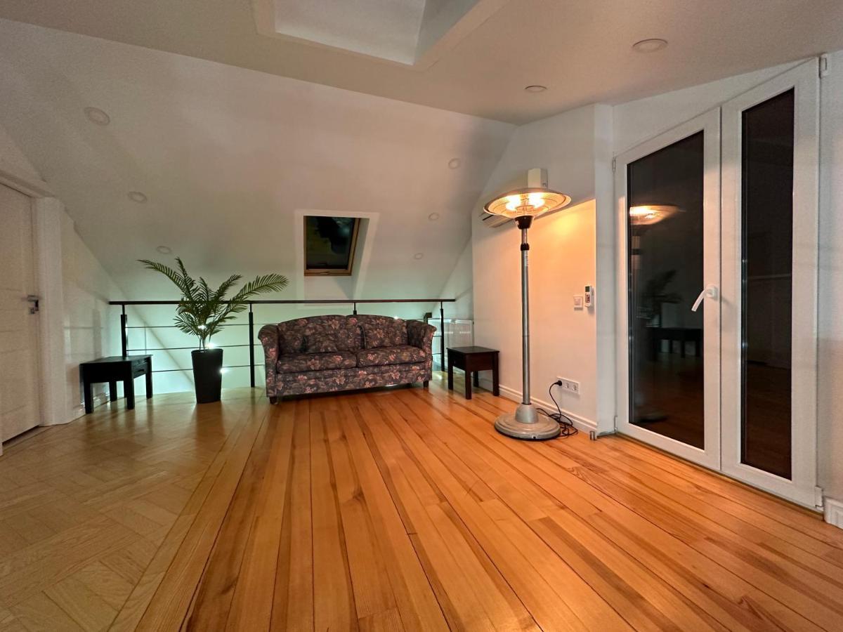 Apartament Gamla Stan Lwów Zewnętrze zdjęcie